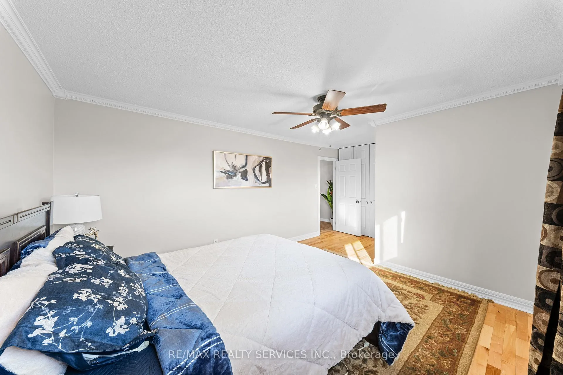 Photo 20 of 28 Kingswood Drive, Brampton, Brampton North — HOMEH