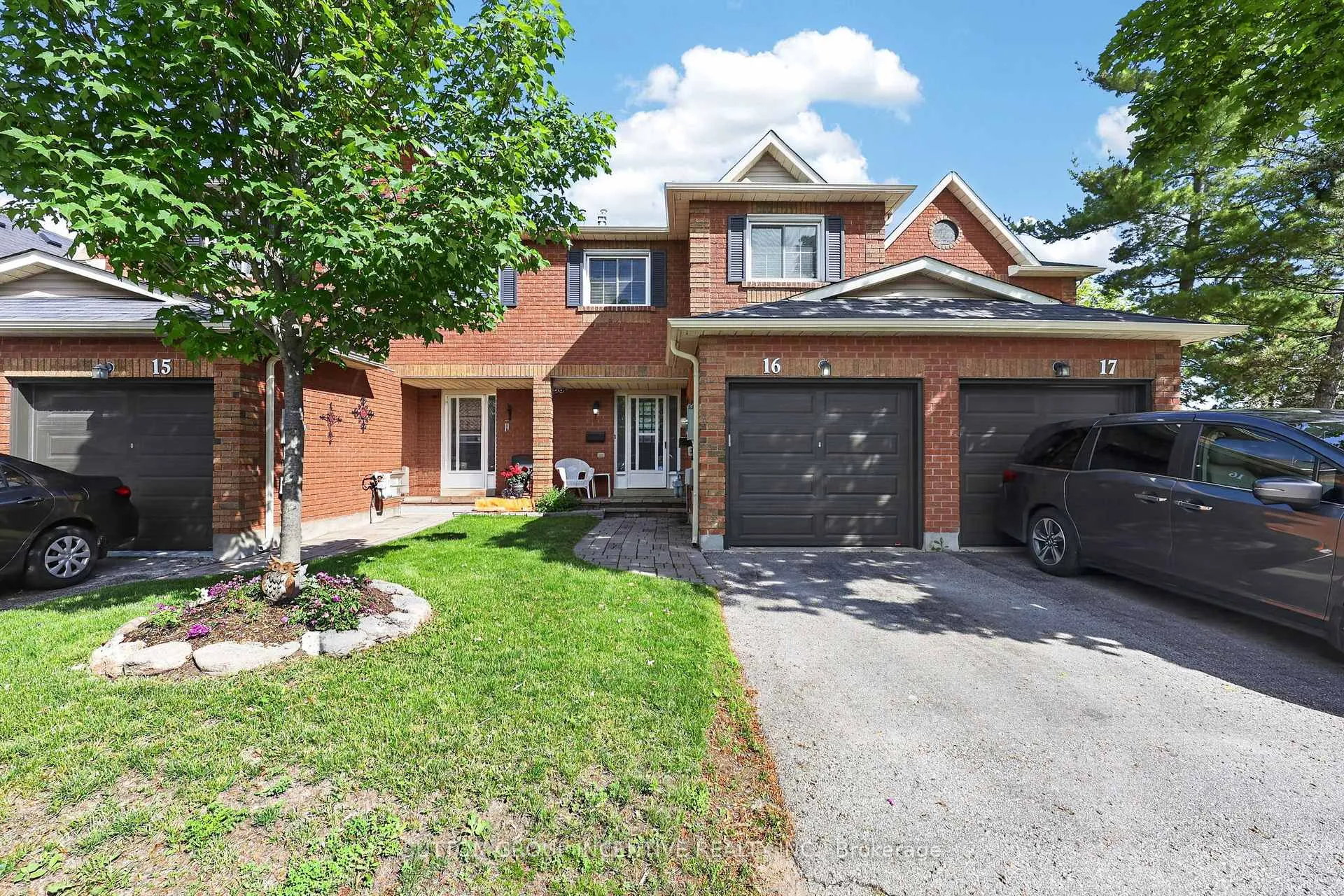 Photo 2 of Unit 16, 165 Kozlov Street, Barrie, West Bayfield — HOMEH