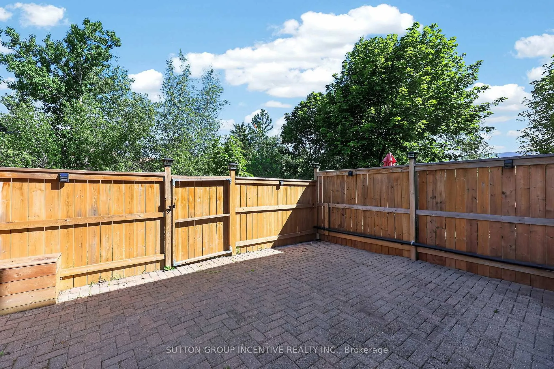 Photo 6 of Unit 16, 165 Kozlov Street, Barrie, West Bayfield — HOMEH