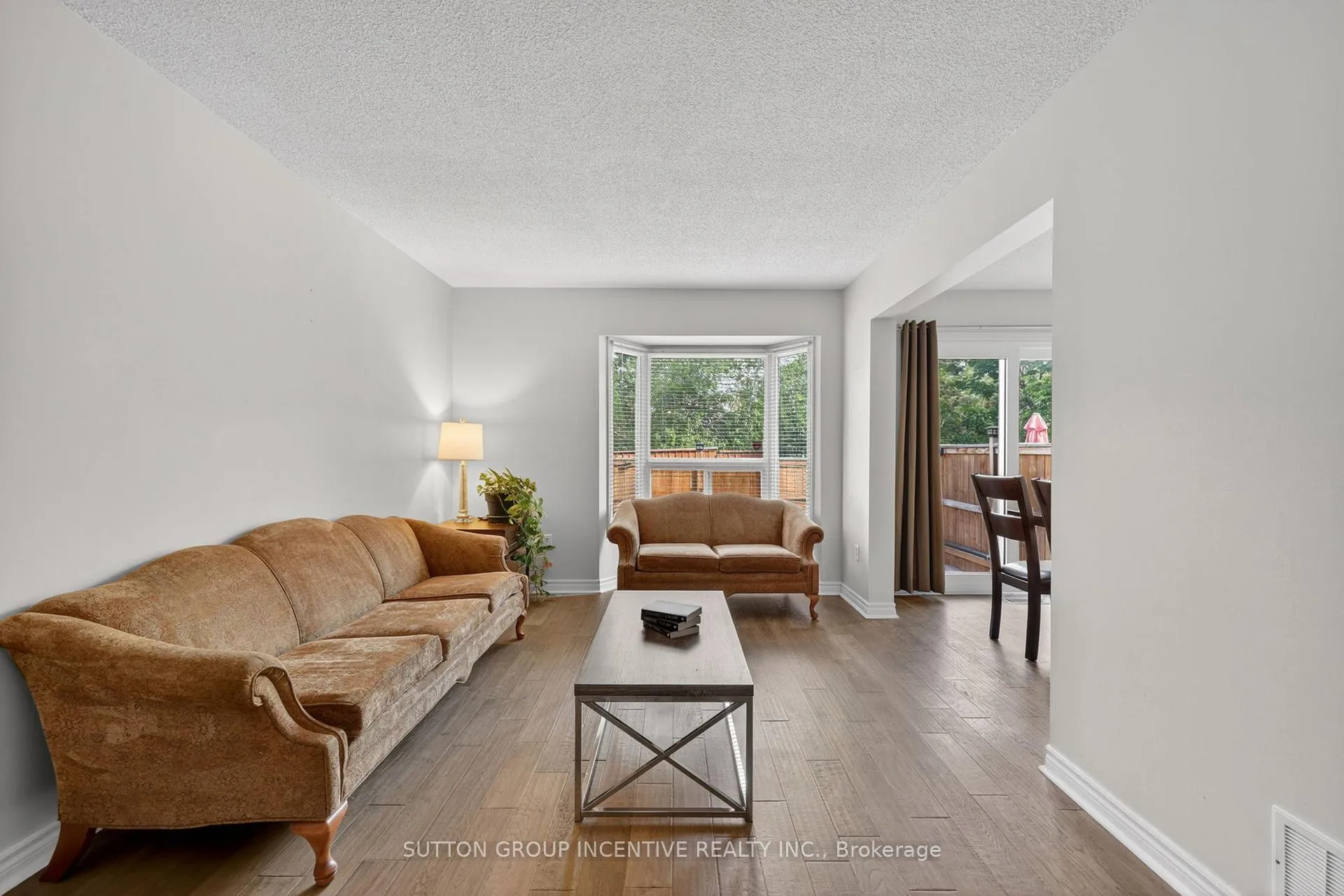 Photo 10 of Unit 16, 165 Kozlov Street, Barrie, West Bayfield — HOMEH
