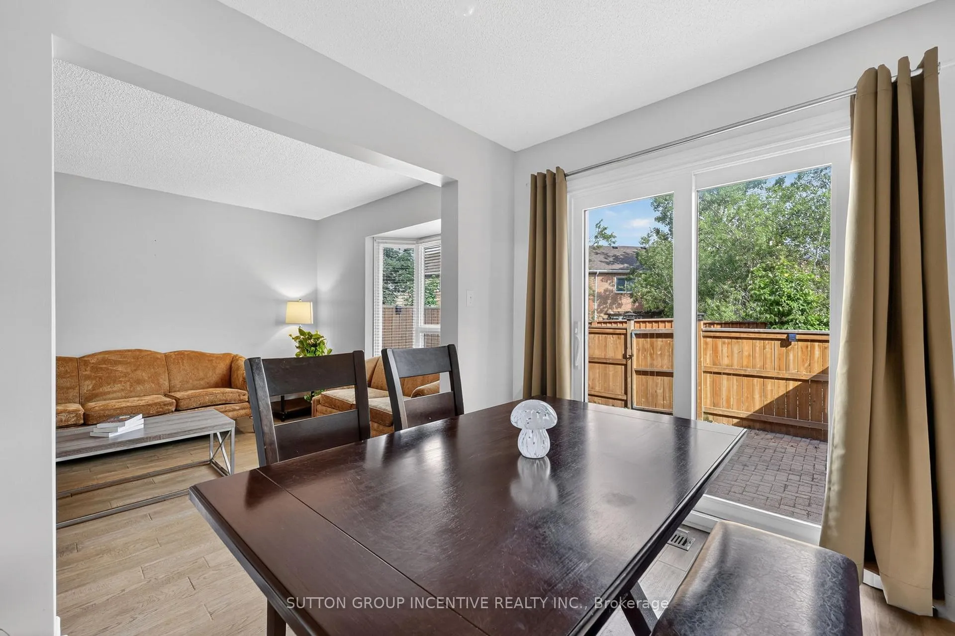 Photo 18 of Unit 16, 165 Kozlov Street, Barrie, West Bayfield — HOMEH