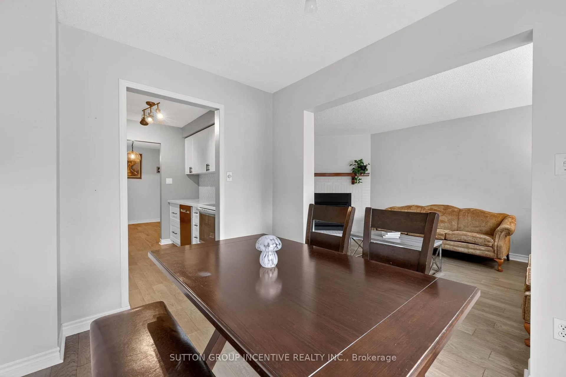 Photo 19 of Unit 16, 165 Kozlov Street, Barrie, West Bayfield — HOMEH
