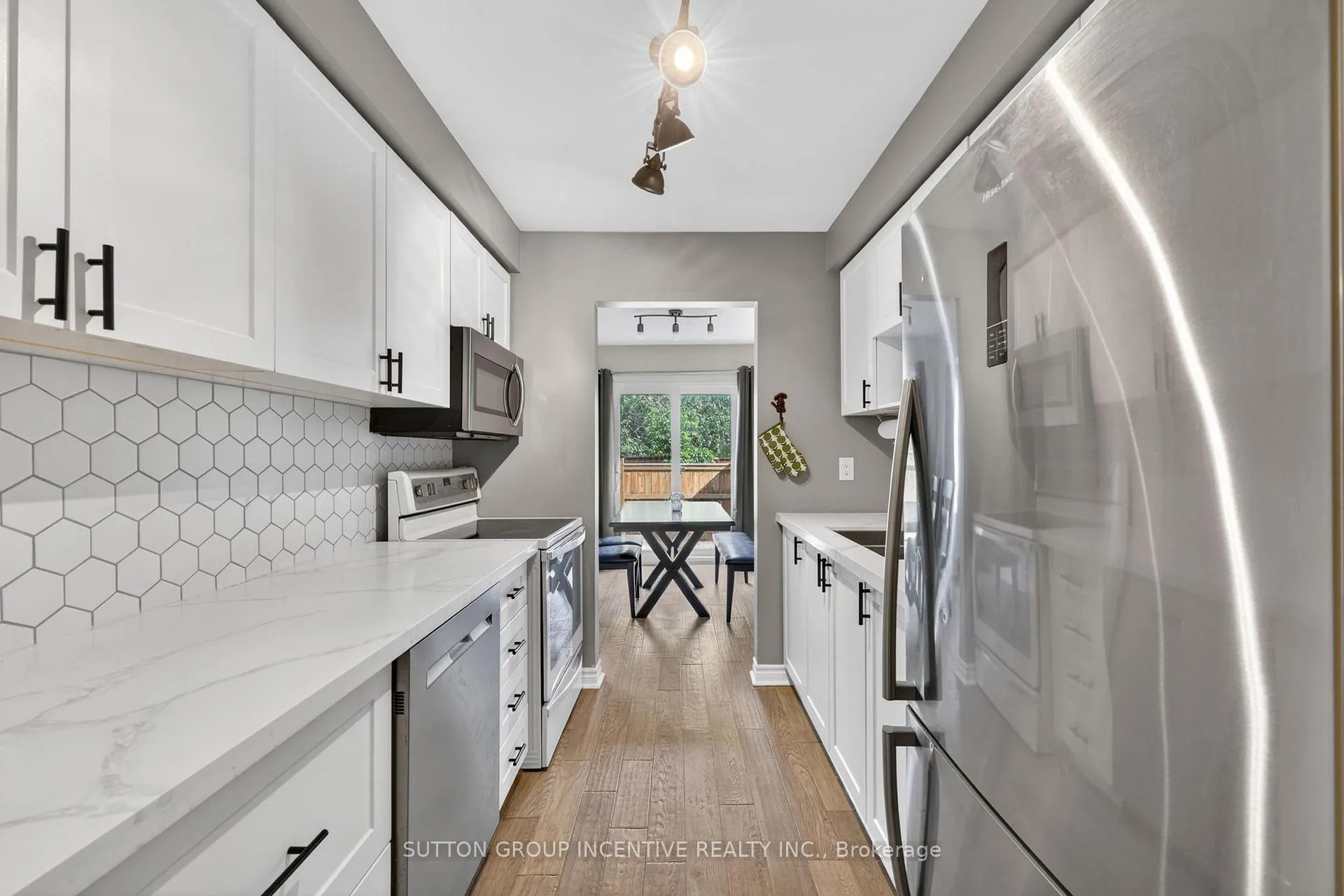 Photo 23 of Unit 16, 165 Kozlov Street, Barrie, West Bayfield — HOMEH