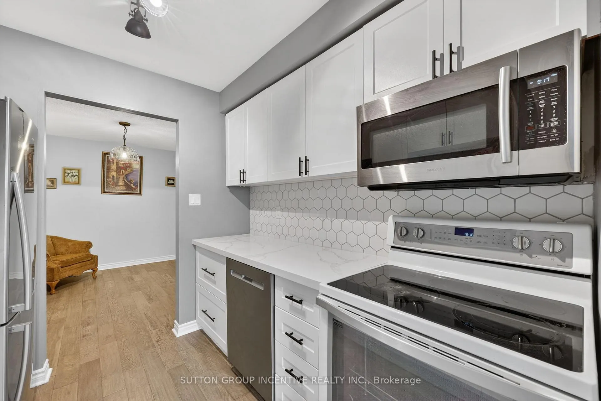 Photo 27 of Unit 16, 165 Kozlov Street, Barrie, West Bayfield — HOMEH