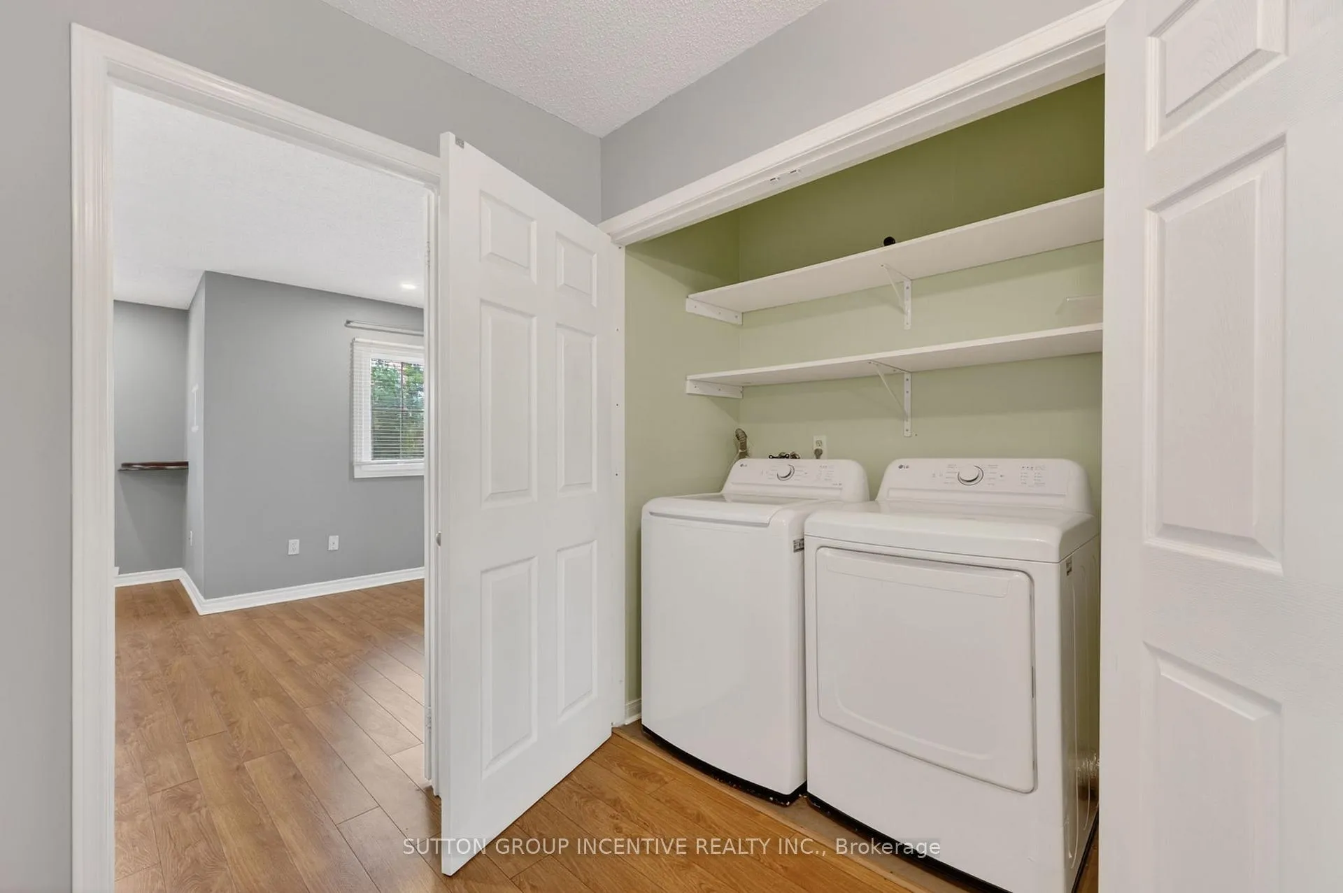 Photo 33 of Unit 16, 165 Kozlov Street, Barrie, West Bayfield — HOMEH