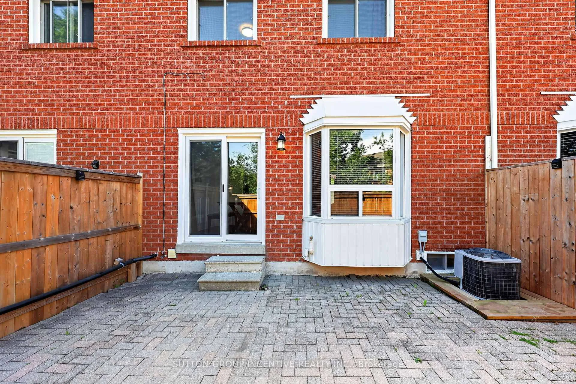Photo 48 of Unit 16, 165 Kozlov Street, Barrie, West Bayfield — HOMEH