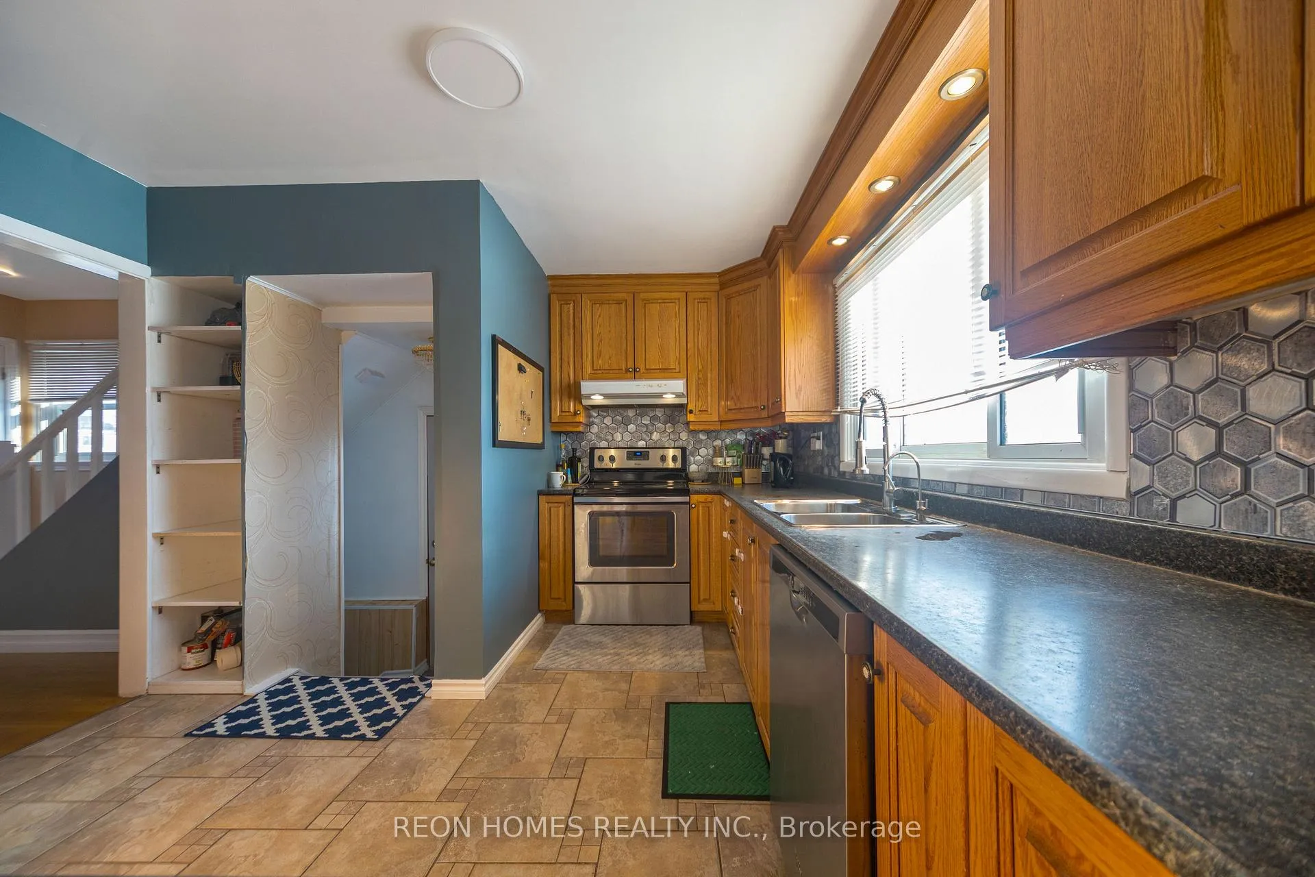 Photo 5 of 2250 Pitt Street, Cornwall — HOMEH