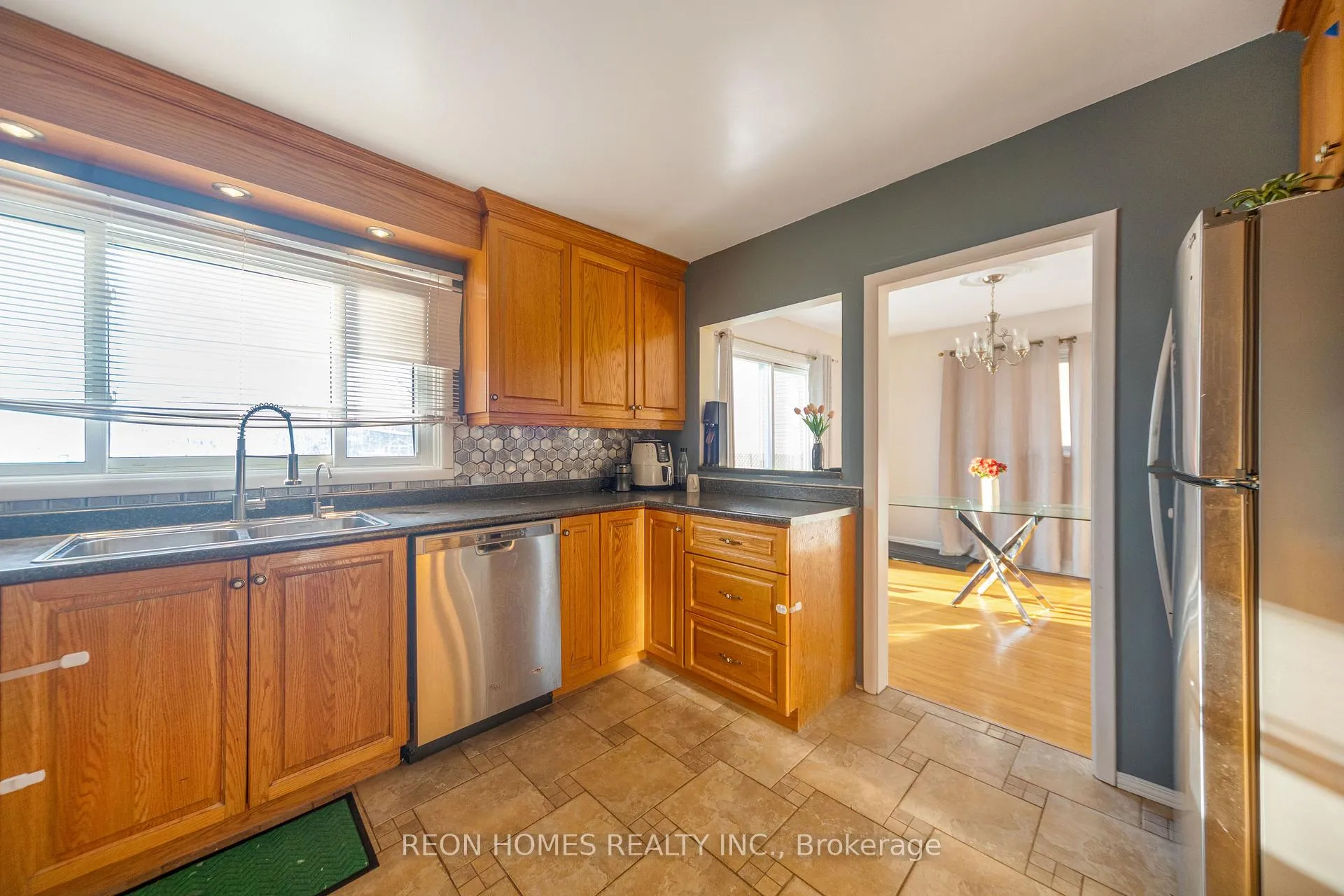 Photo 6 of 2250 Pitt Street, Cornwall — HOMEH