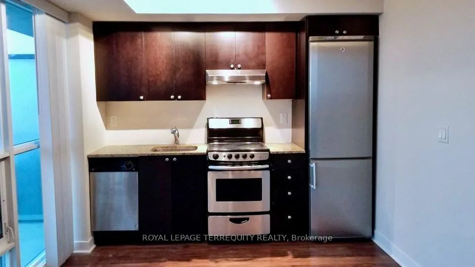 Photo 6 of Unit 1708, 155 Legion Road N, Etobicoke, Mimico — HOMEH