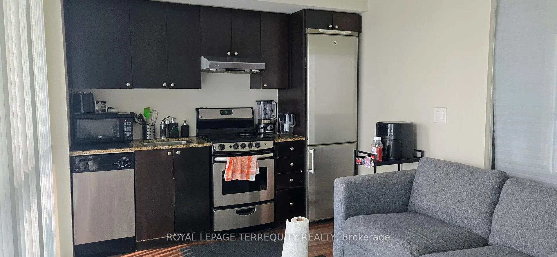 Photo 7 of Unit 1708, 155 Legion Road N, Etobicoke, Mimico — HOMEH