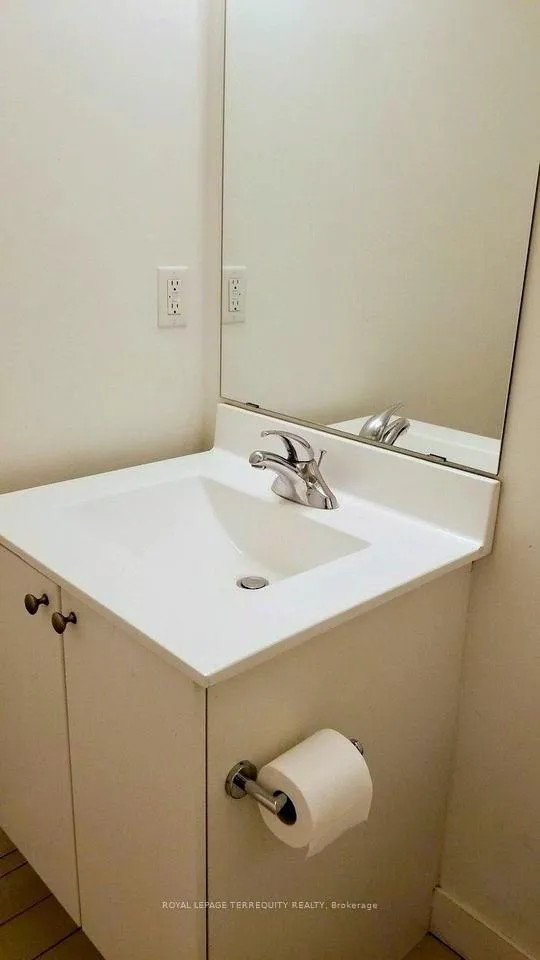 Photo 12 of Unit 1708, 155 Legion Road N, Etobicoke, Mimico — HOMEH