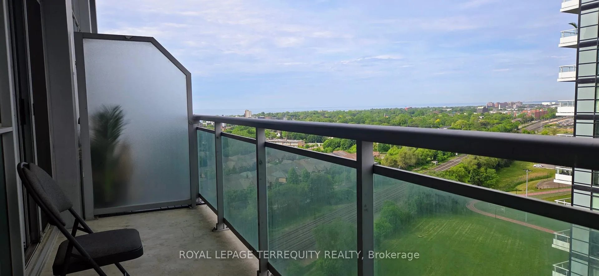 Photo 14 of Unit 1708, 155 Legion Road N, Etobicoke, Mimico — HOMEH