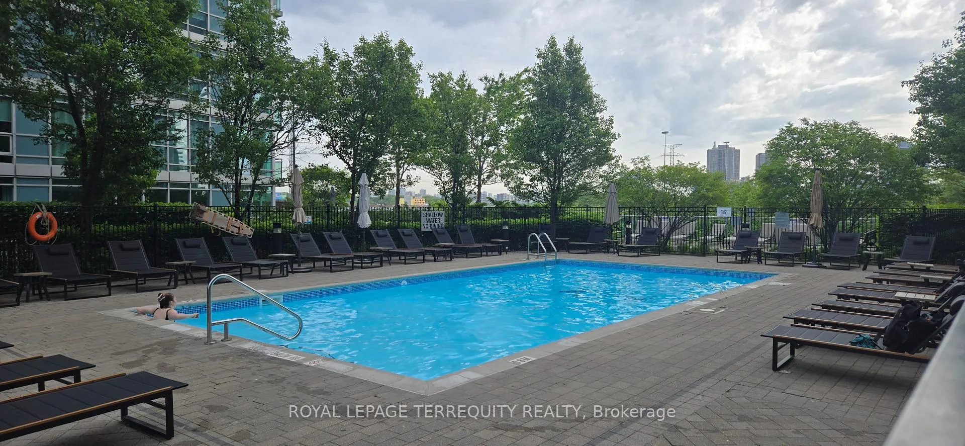 Photo 17 of Unit 1708, 155 Legion Road N, Etobicoke, Mimico — HOMEH