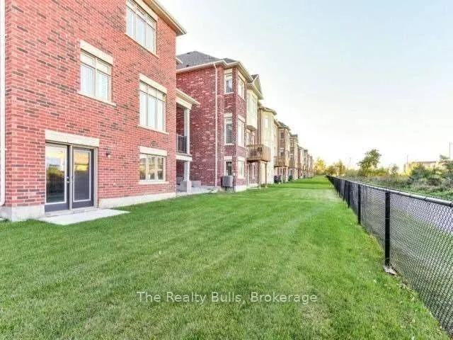 Photo 19 of 3 Provost Trail, Brampton, Bram West — HOMEH