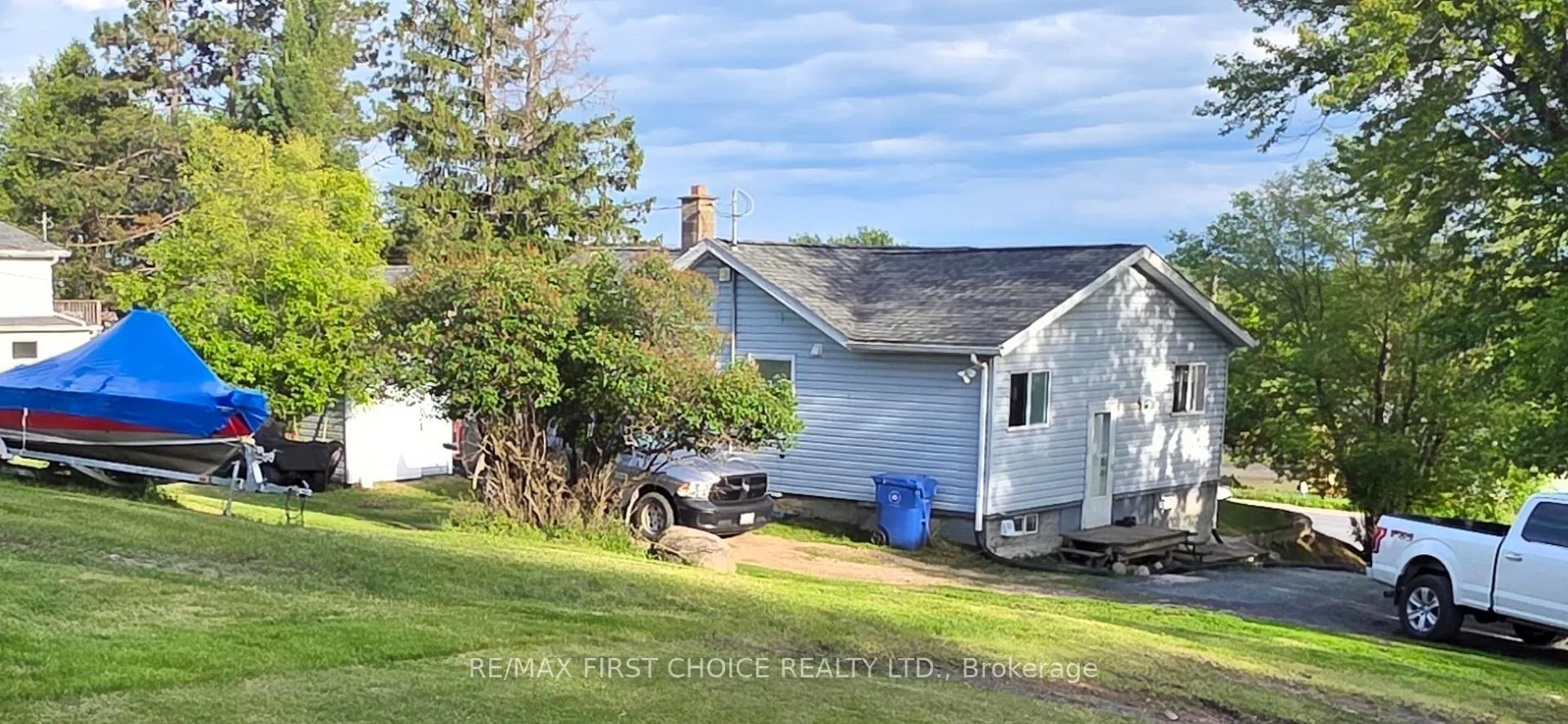 Photo 2 of 1428 Sixth Street N, Kenora, Evergreen — HOMEH