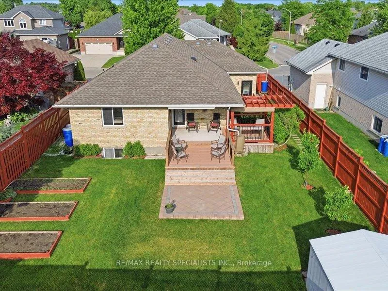 Photo 4 of 53 Edgewell Crescent, Central Elgin, Rural Central Elgin — HOMEH