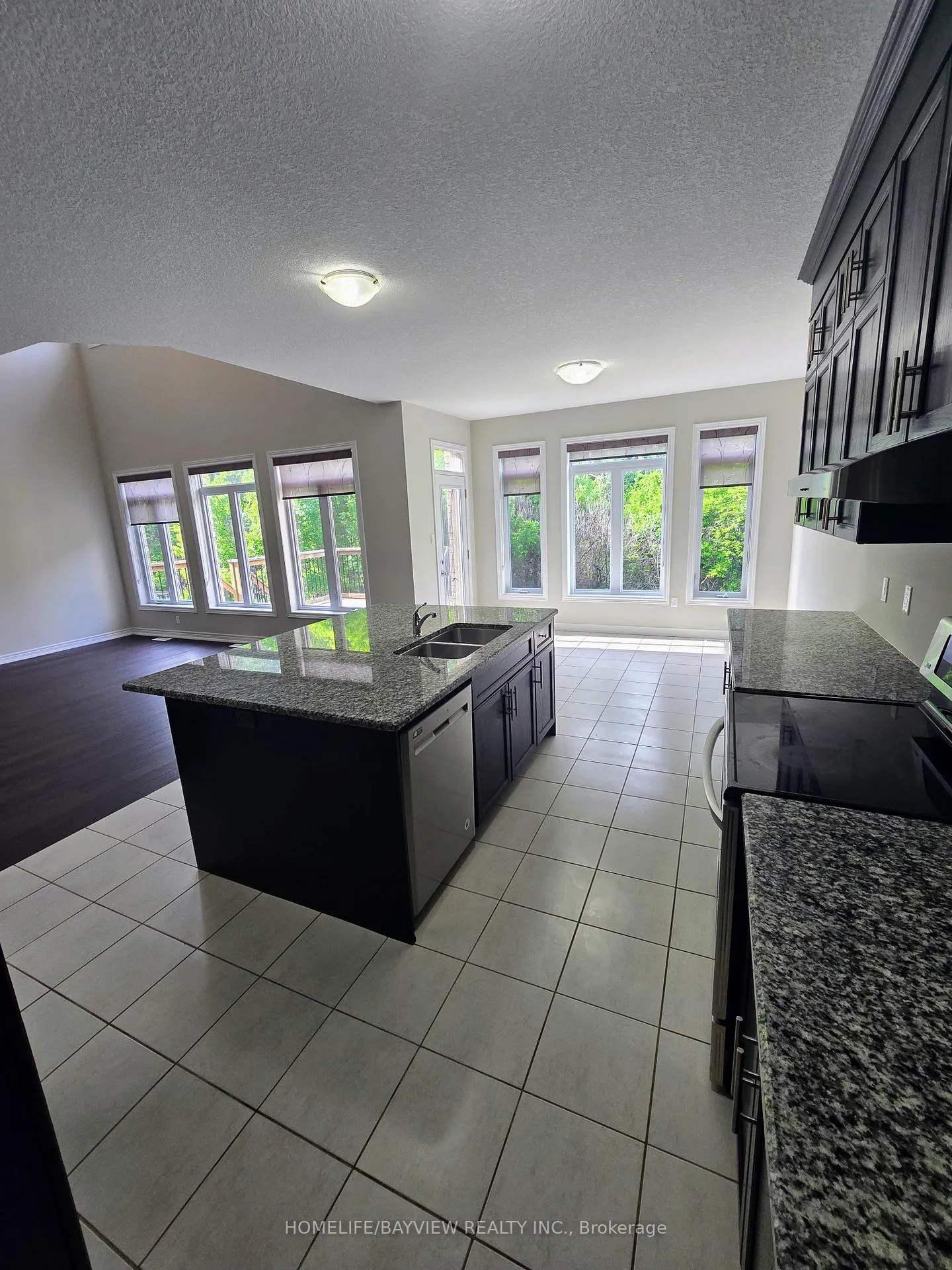 Photo 5 of 65 Westra Drive, Guelph, Willow West/Sugarbush/West Acres — HOMEH