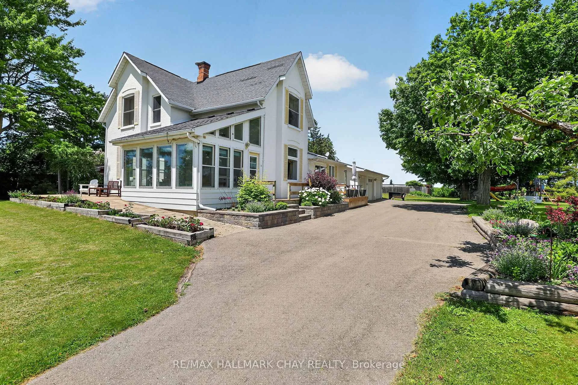Front of 7688 Sideroad 5
