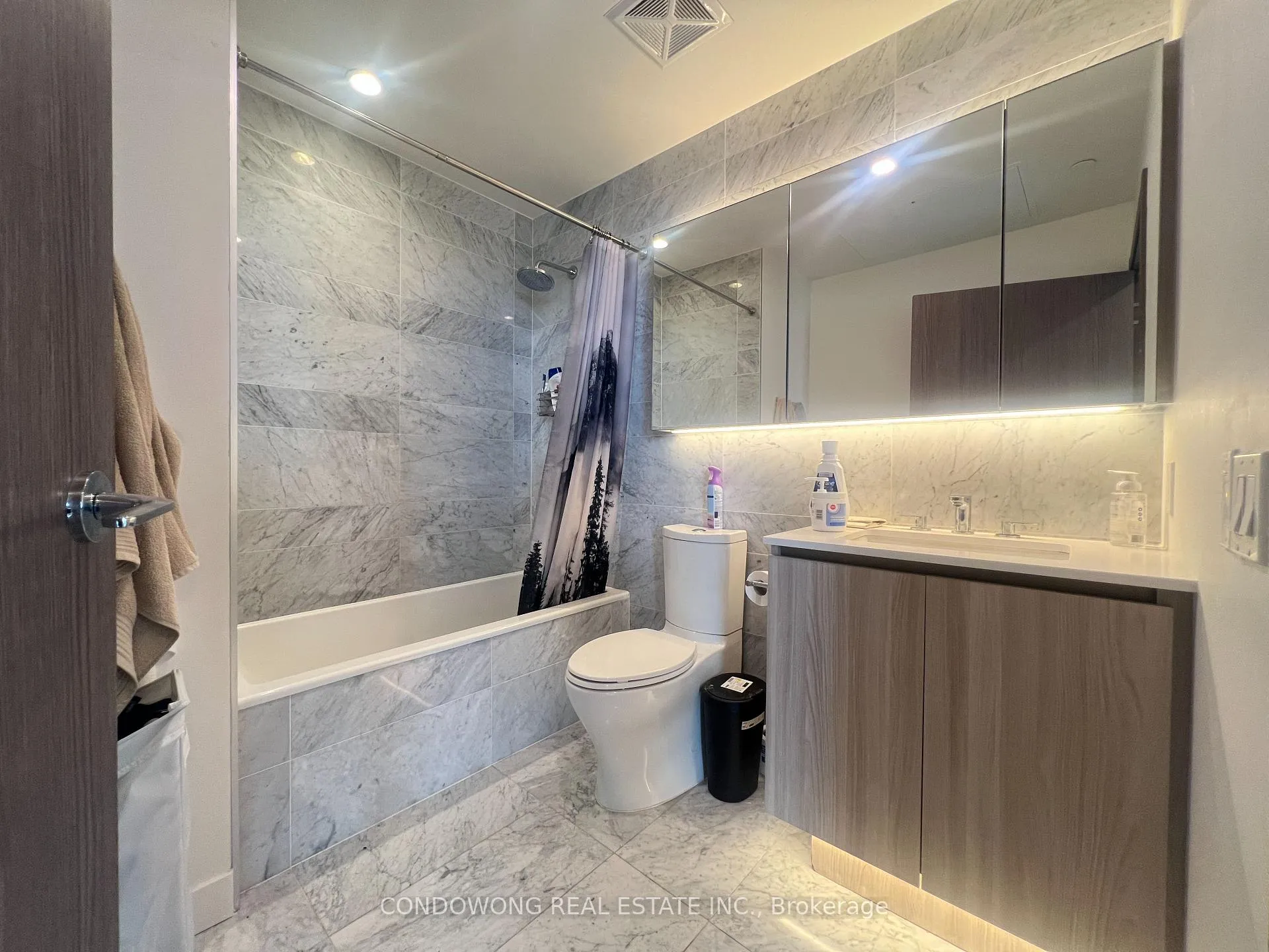 Photo 7 of Unit 3315, 17 Bathurst Street, Toronto, Waterfront Communities — HOMEH