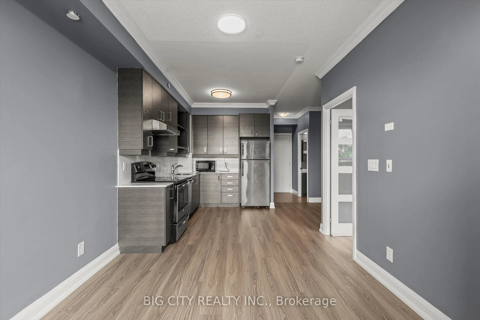 Photo 10 of Unit 312, 8200 Birchmount Road, Markham, Unionville — HOMEH