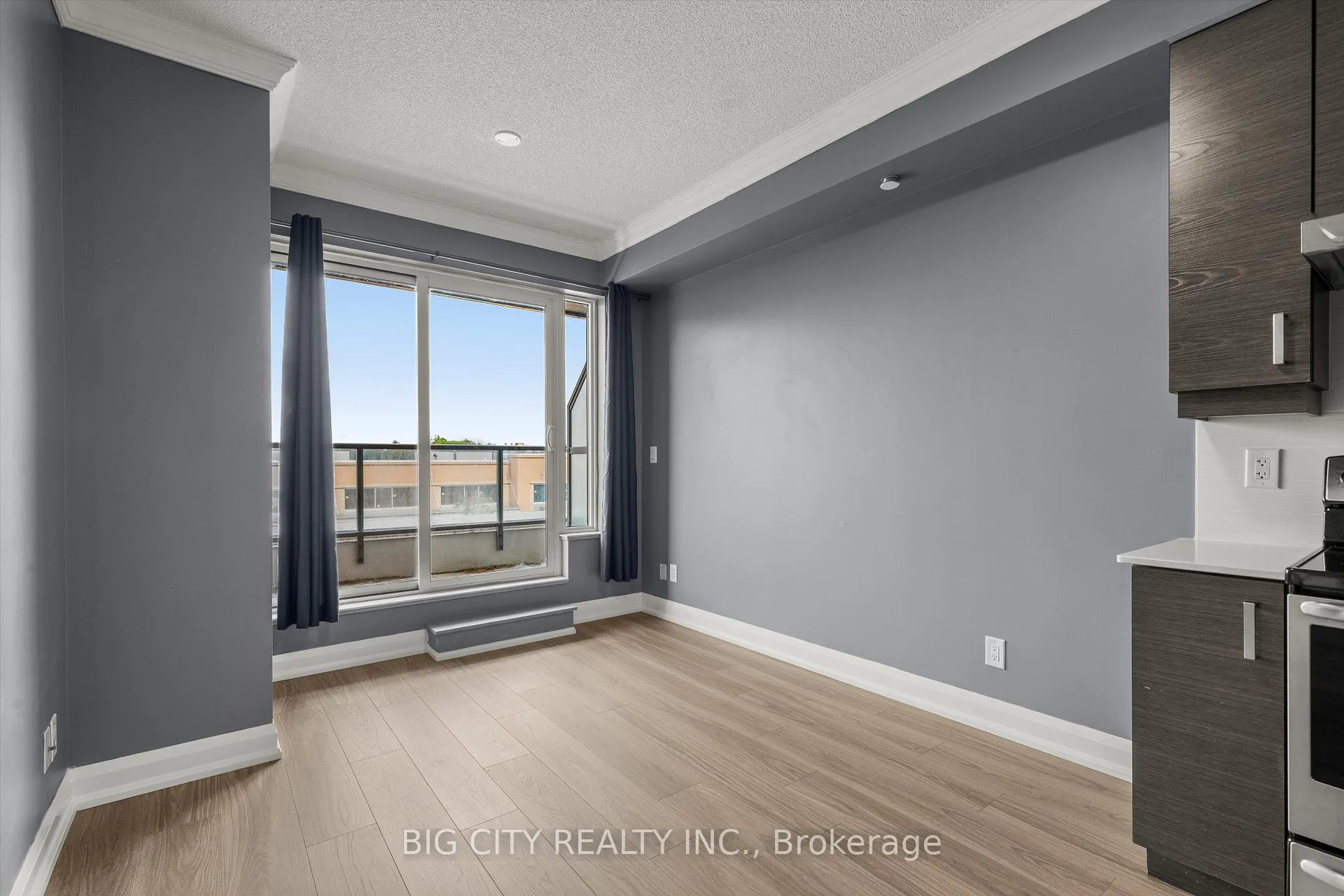 Photo 12 of Unit 312, 8200 Birchmount Road, Markham, Unionville — HOMEH