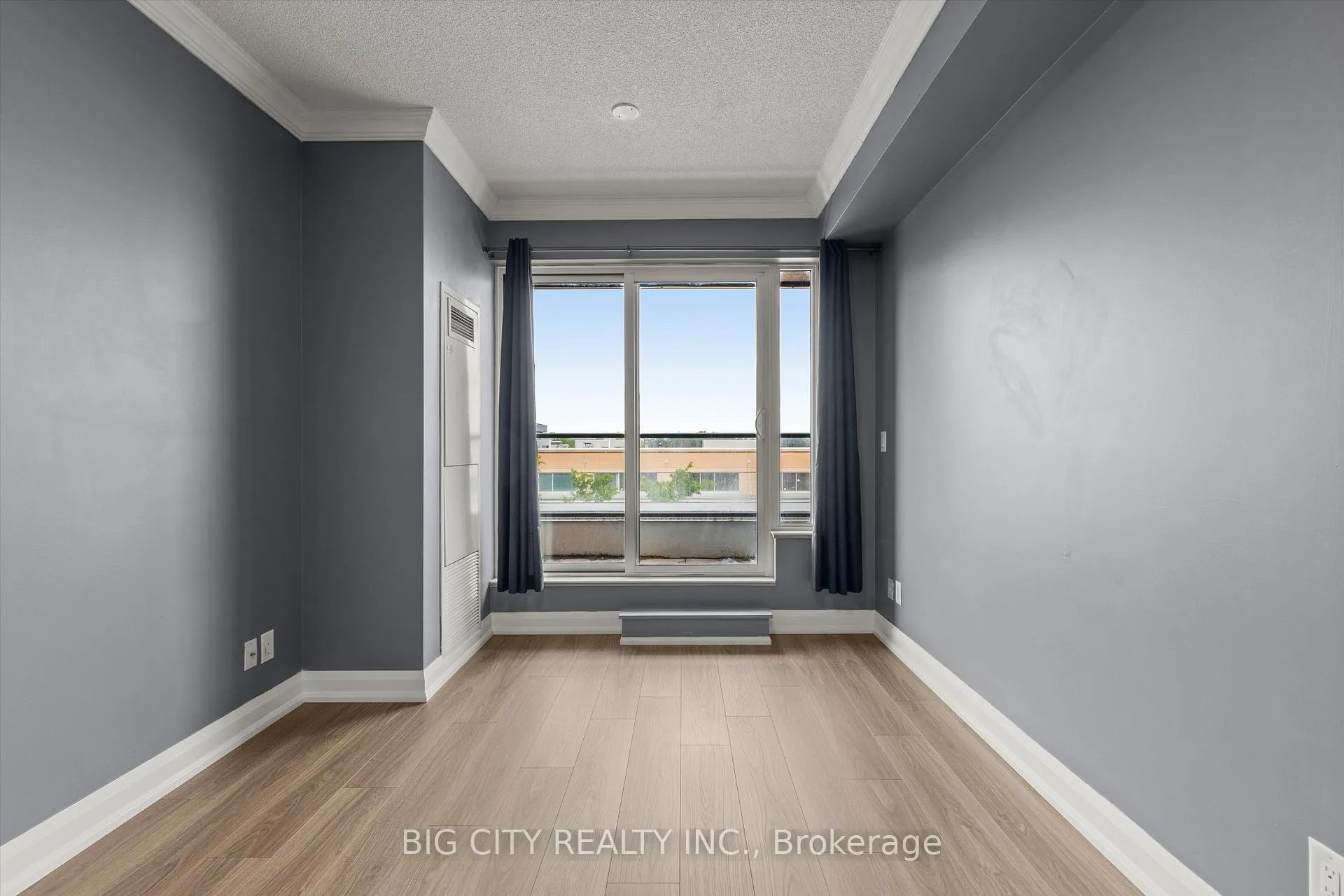 Photo 13 of Unit 312, 8200 Birchmount Road, Markham, Unionville — HOMEH