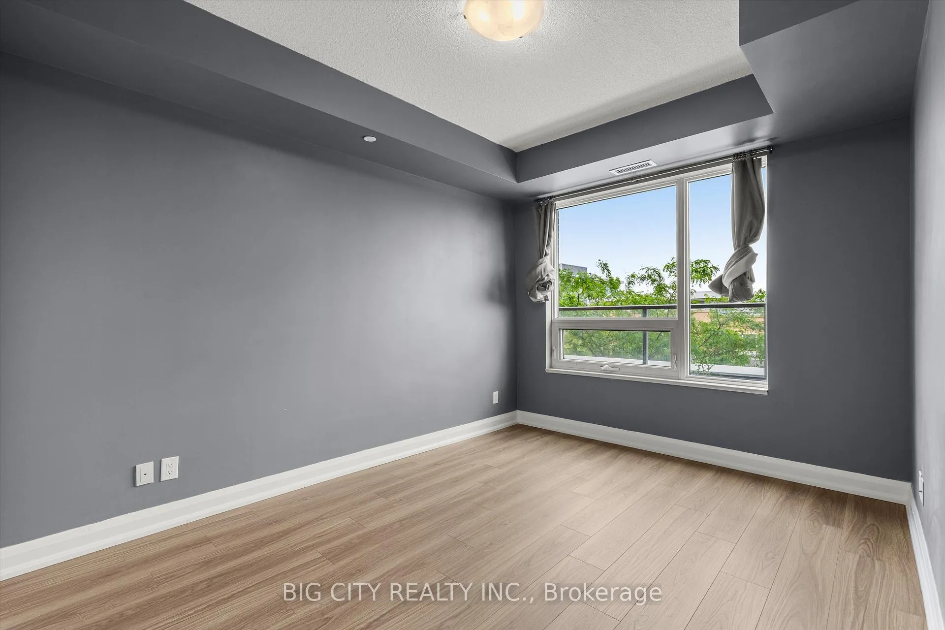 Photo 16 of Unit 312, 8200 Birchmount Road, Markham, Unionville — HOMEH