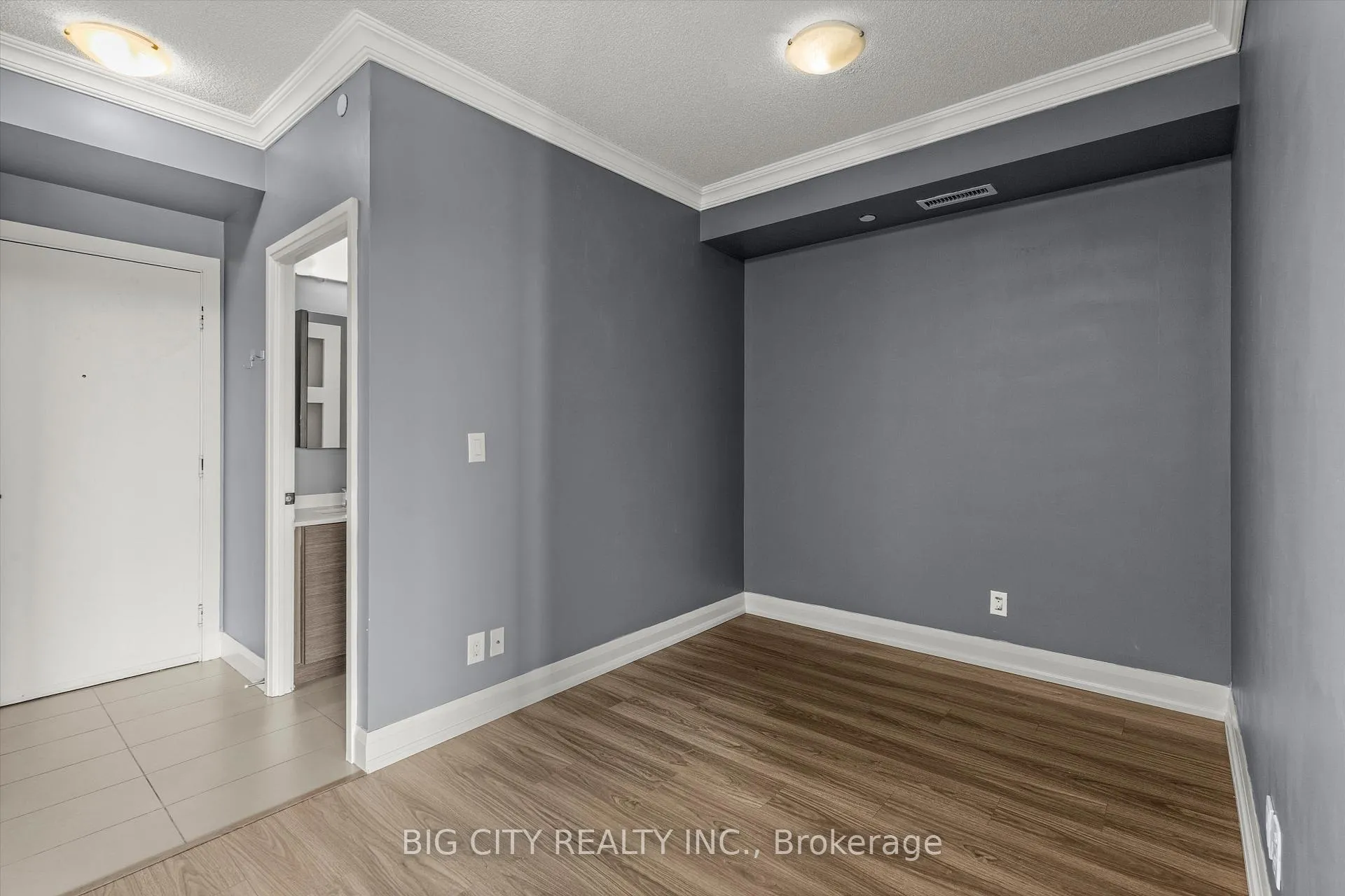 Photo 17 of Unit 312, 8200 Birchmount Road, Markham, Unionville — HOMEH