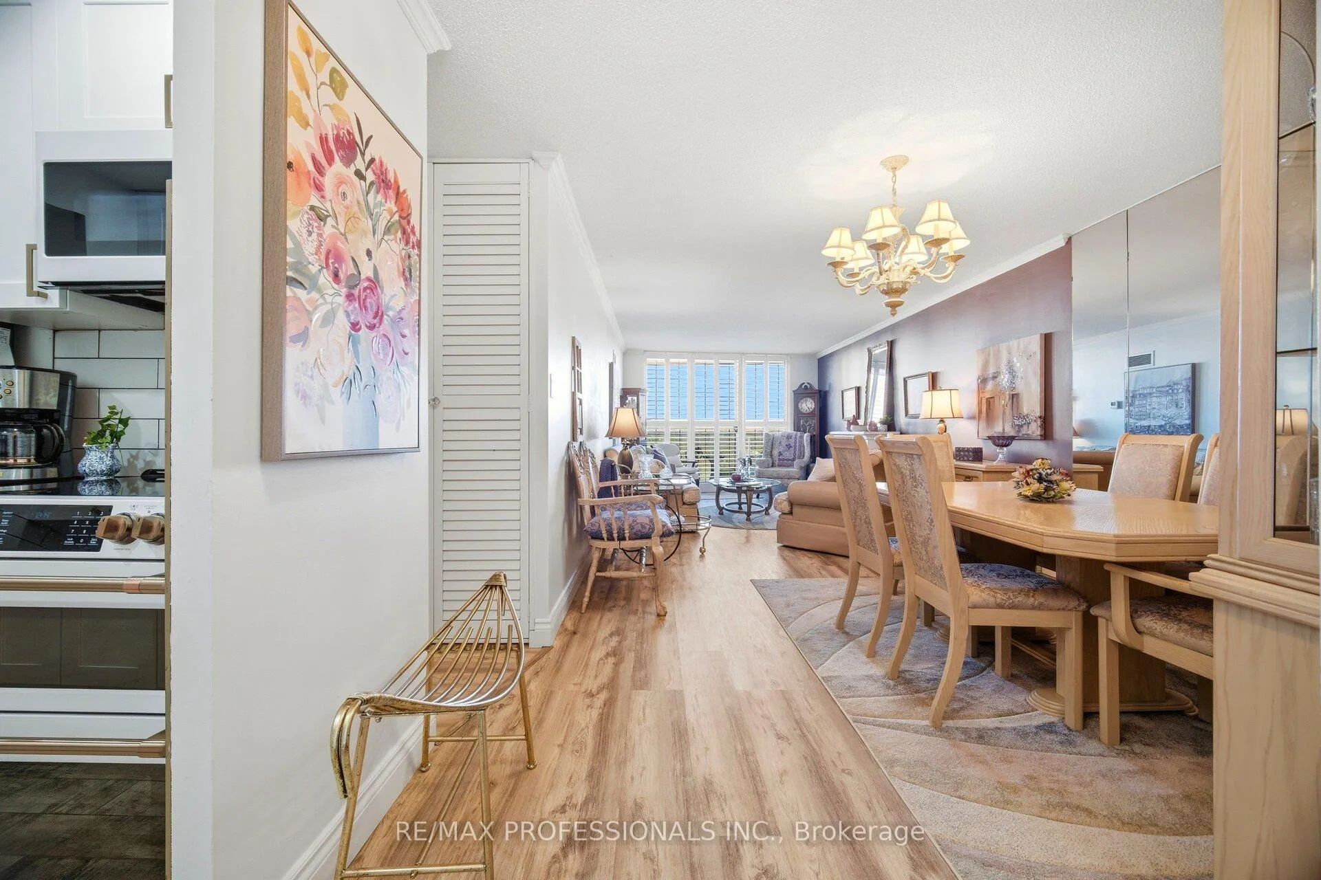 Photo 9 of Unit 705, 299 Mill Road, Etobicoke, Markland Wood — HOMEH