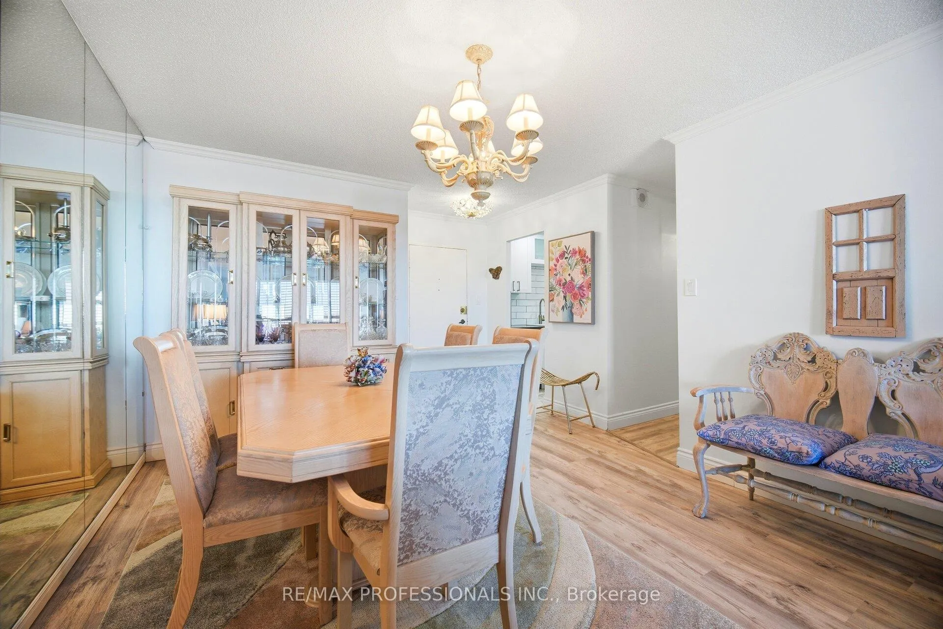 Photo 11 of Unit 705, 299 Mill Road, Etobicoke, Markland Wood — HOMEH