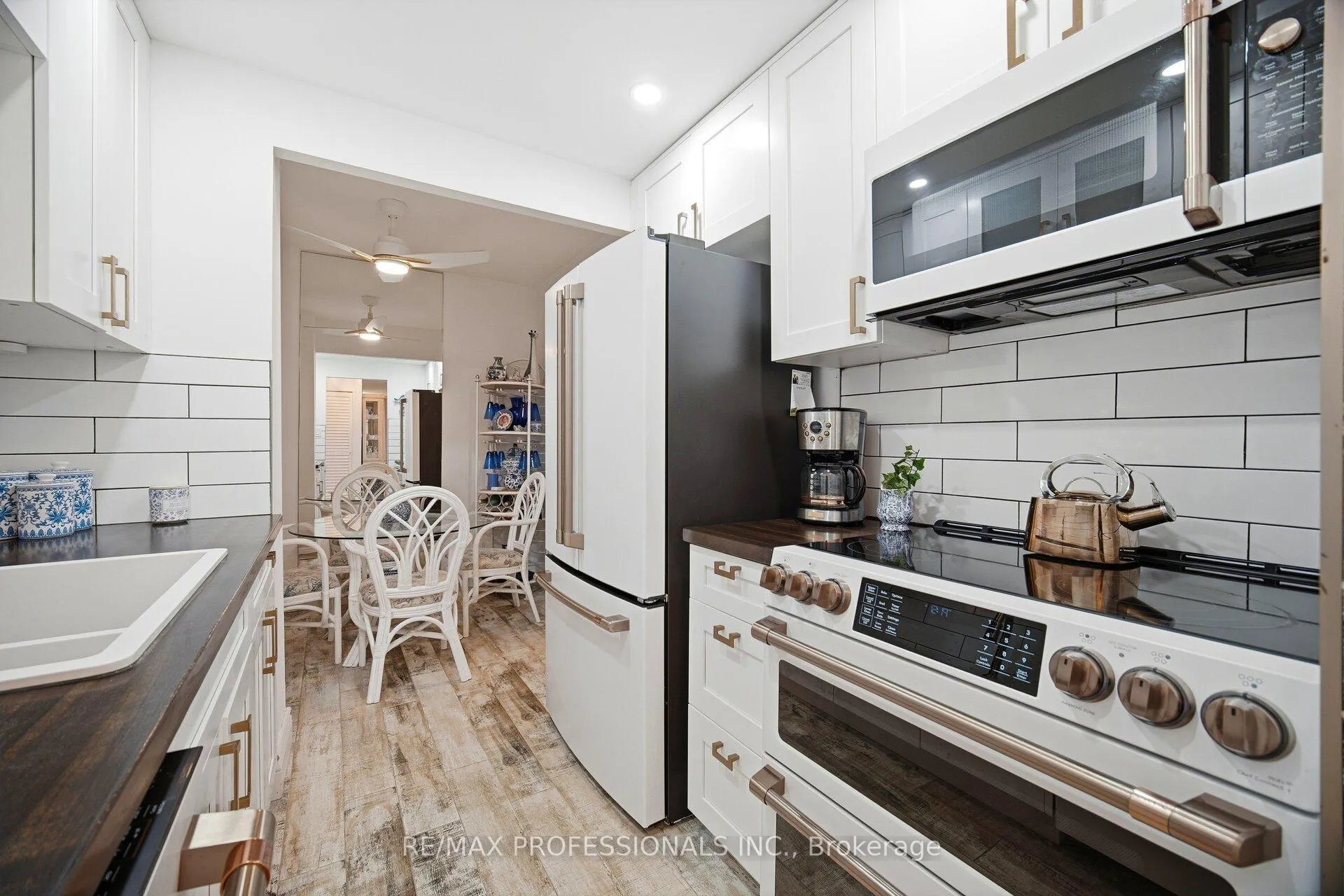 Photo 19 of Unit 705, 299 Mill Road, Etobicoke, Markland Wood — HOMEH