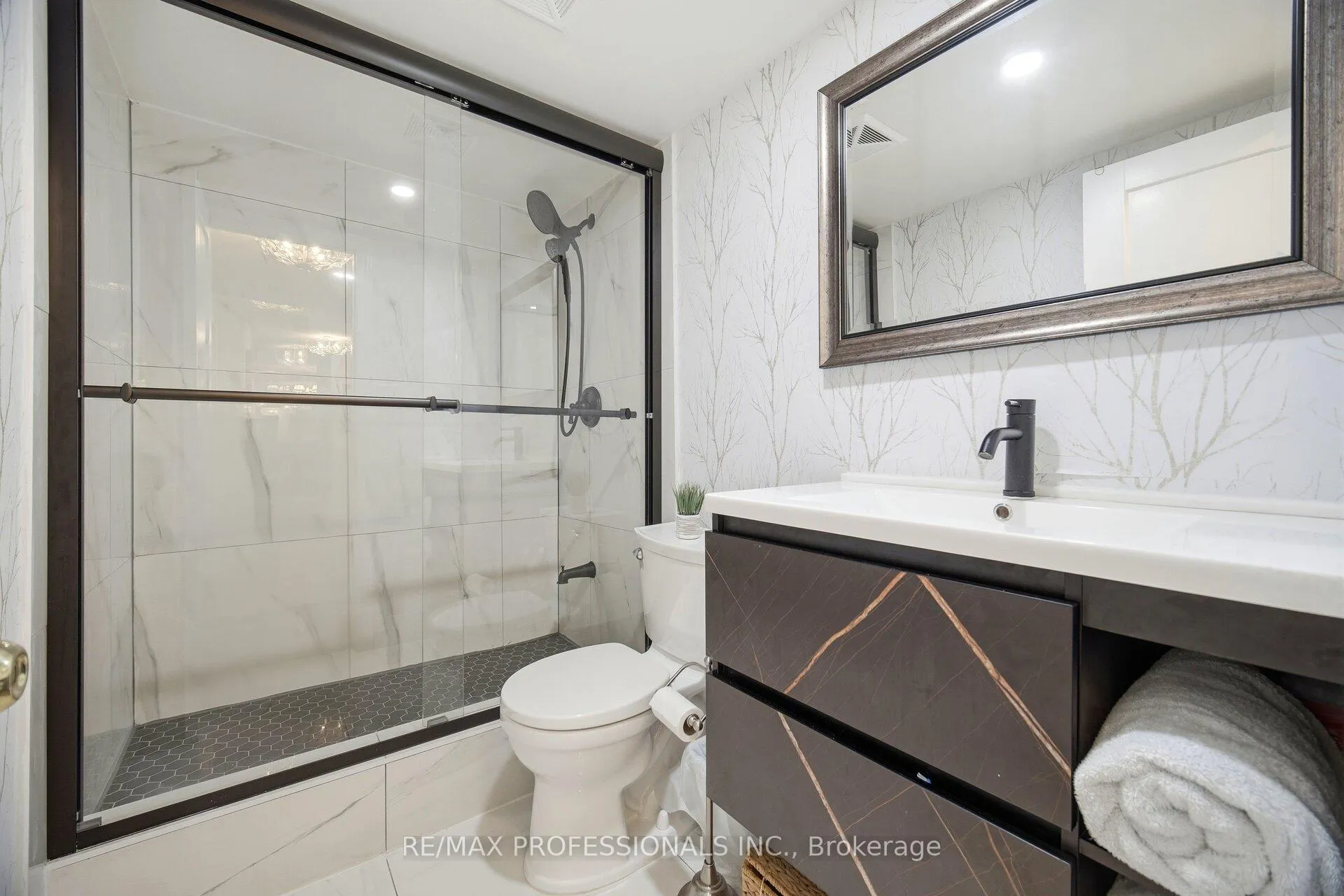 Photo 26 of Unit 705, 299 Mill Road, Etobicoke, Markland Wood — HOMEH
