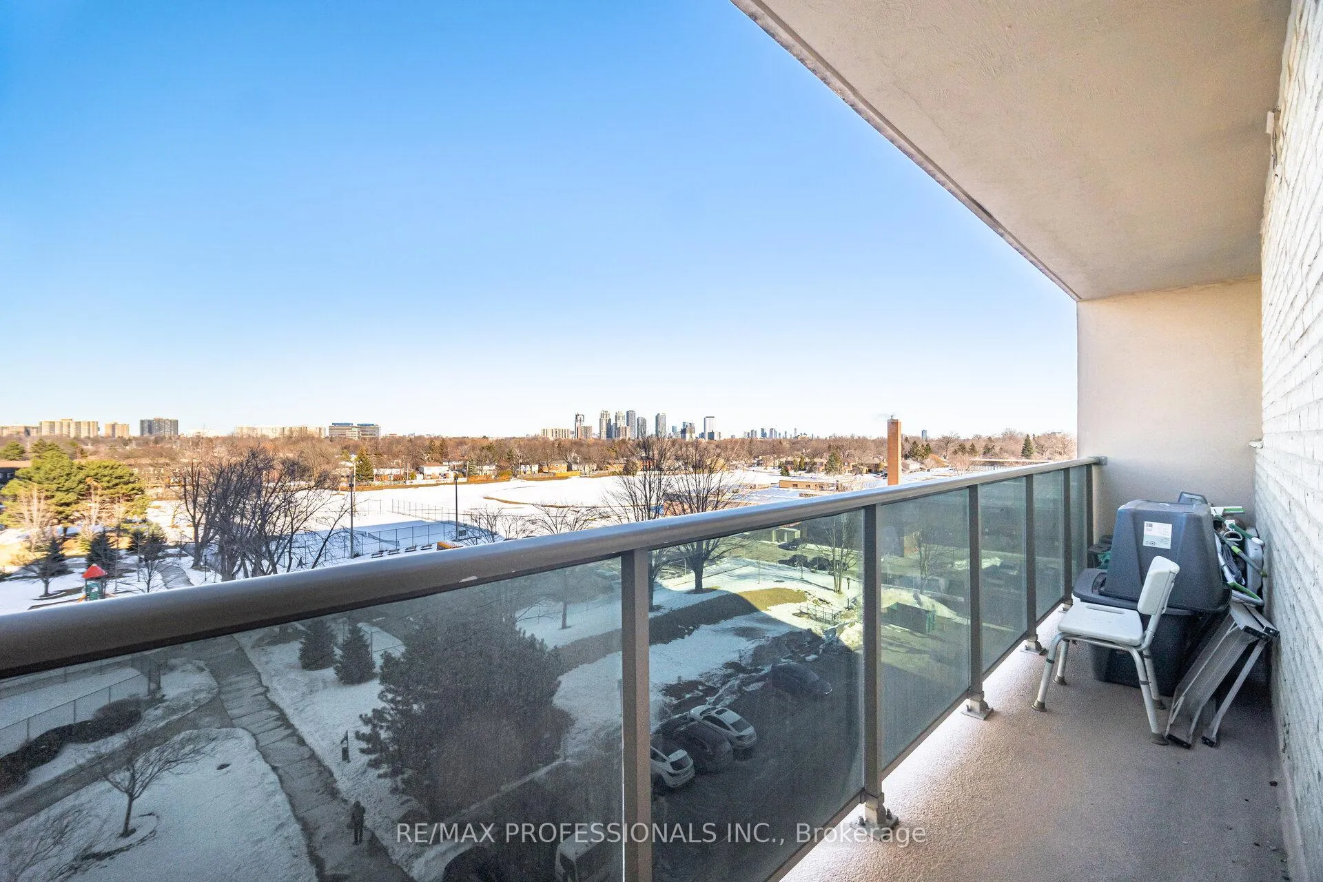 Photo 32 of Unit 705, 299 Mill Road, Etobicoke, Markland Wood — HOMEH