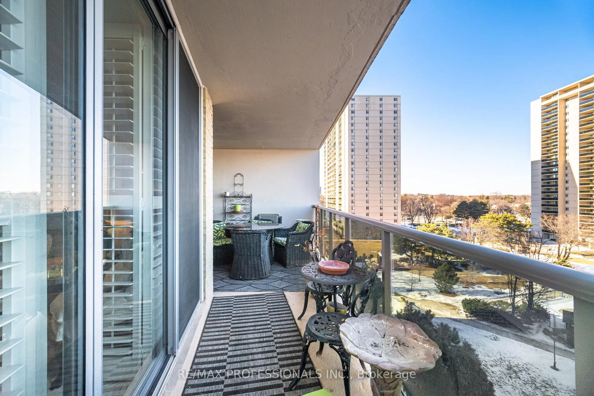 Photo 41 of Unit 705, 299 Mill Road, Etobicoke, Markland Wood — HOMEH