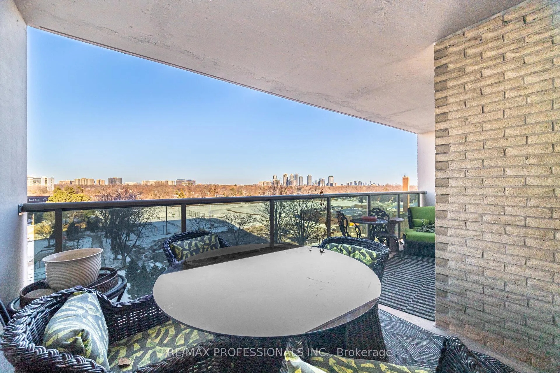 Photo 43 of Unit 705, 299 Mill Road, Etobicoke, Markland Wood — HOMEH