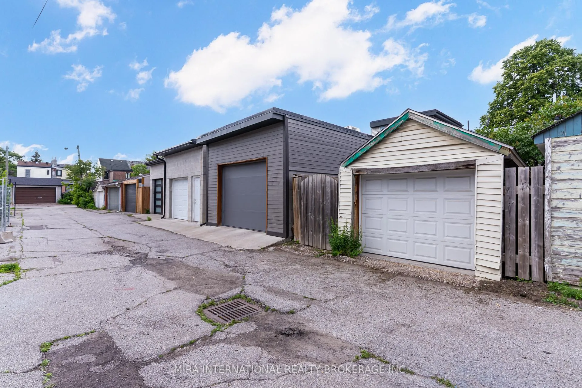 Photo 38 of 3 Hugo Avenue, Toronto, Dovercourt-Wallace Emerson-Junction — HOMEH