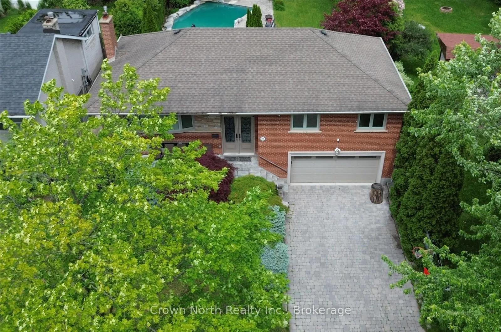 Photo 3 of 85 Portico Drive, Scarborough, Woburn — HOMEH