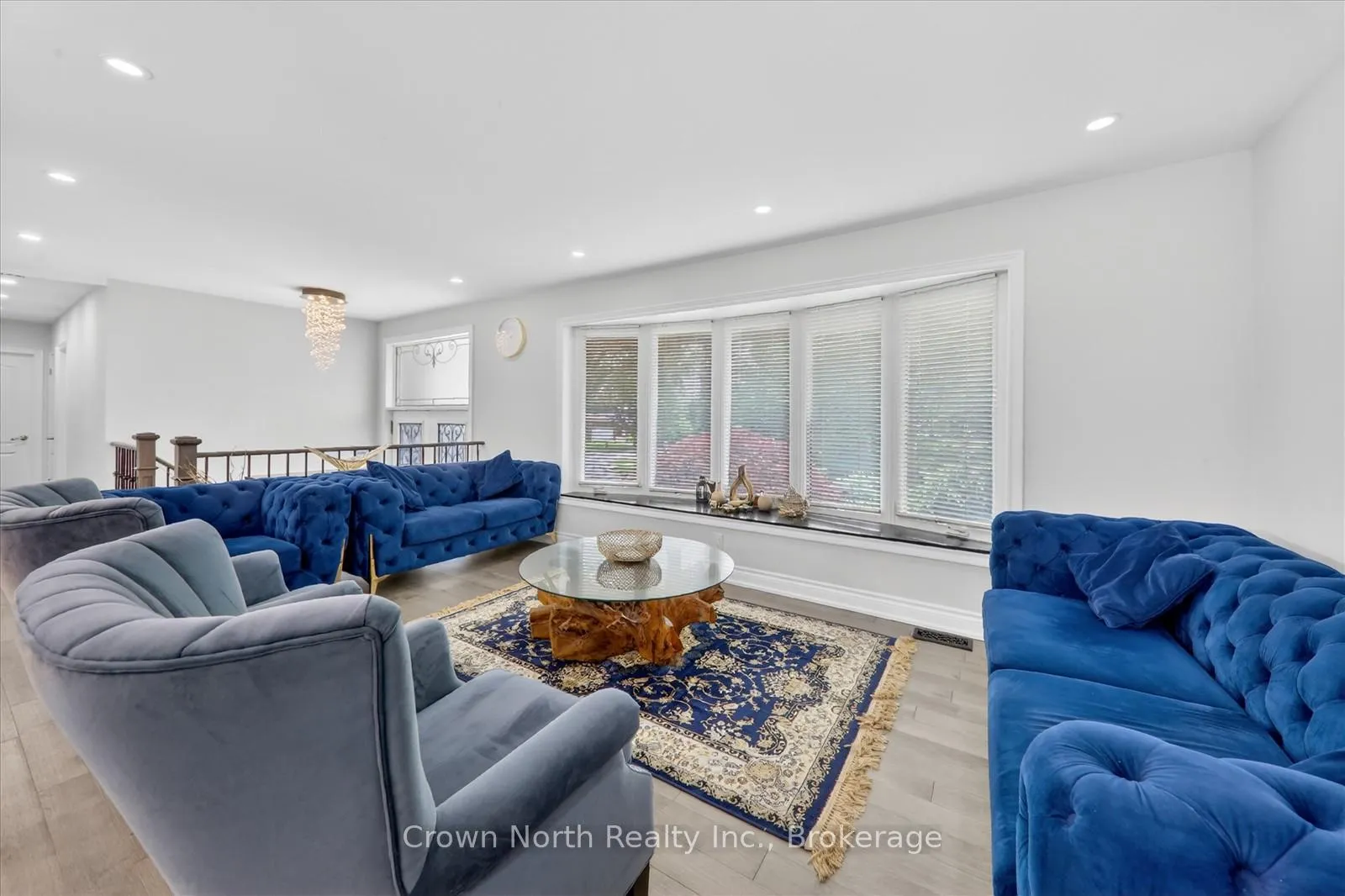 Photo 8 of 85 Portico Drive, Scarborough, Woburn — HOMEH