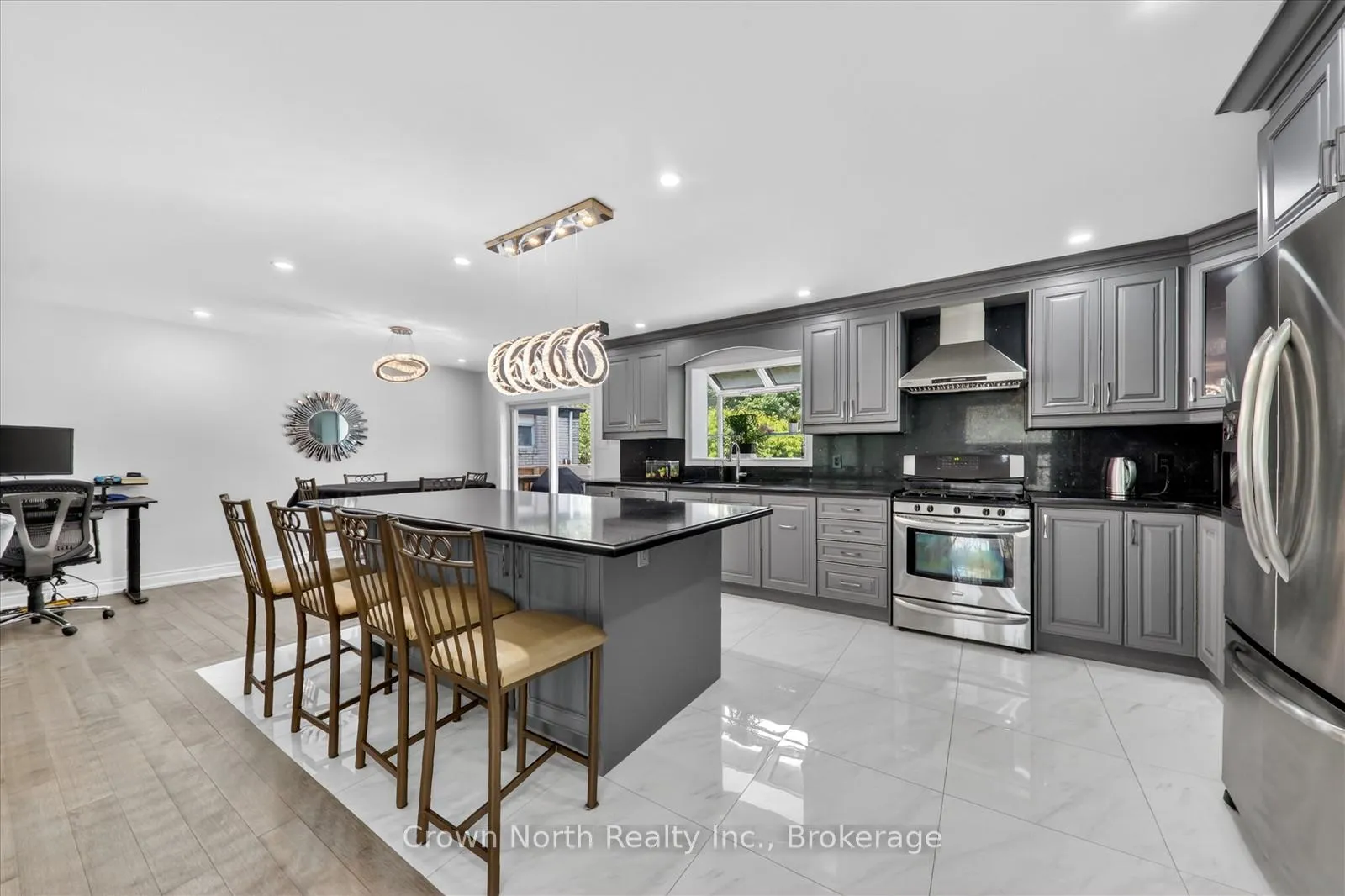 Photo 10 of 85 Portico Drive, Scarborough, Woburn — HOMEH