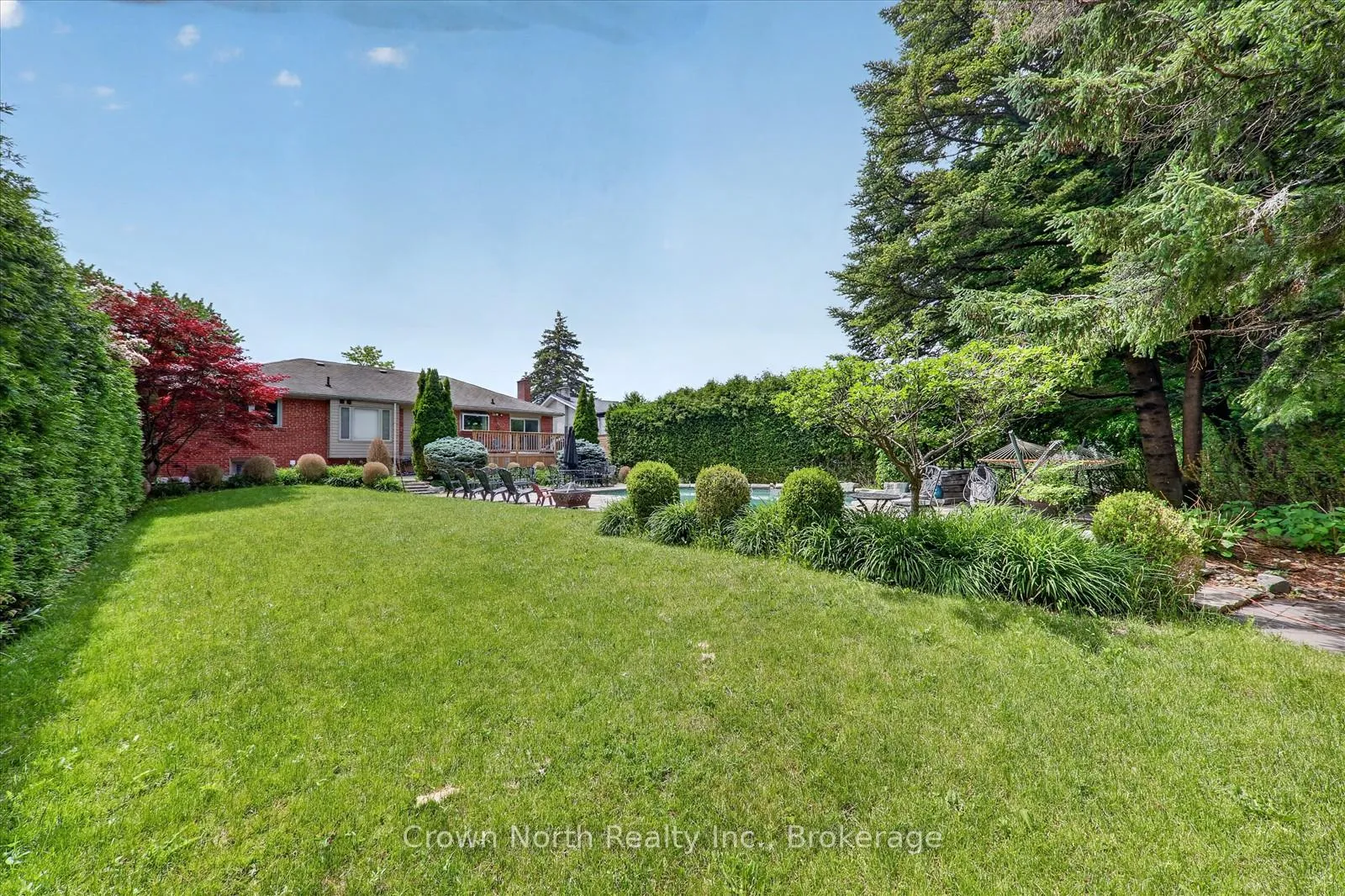 Photo 38 of 85 Portico Drive, Scarborough, Woburn — HOMEH