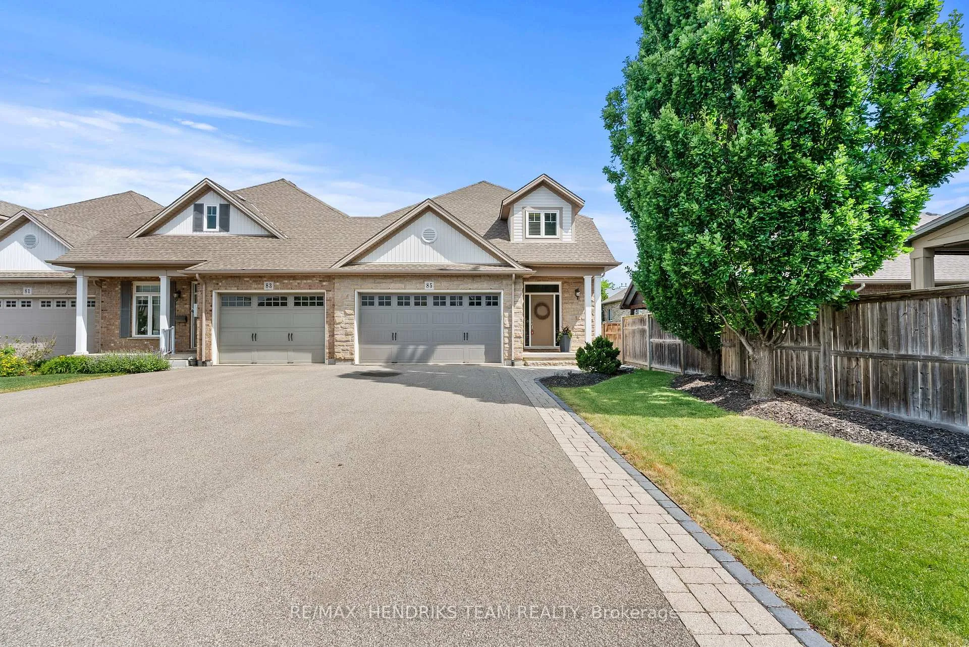 Photo 3 of 85 Videl Crescent N, St. Catharines, Grapeview — HOMEH