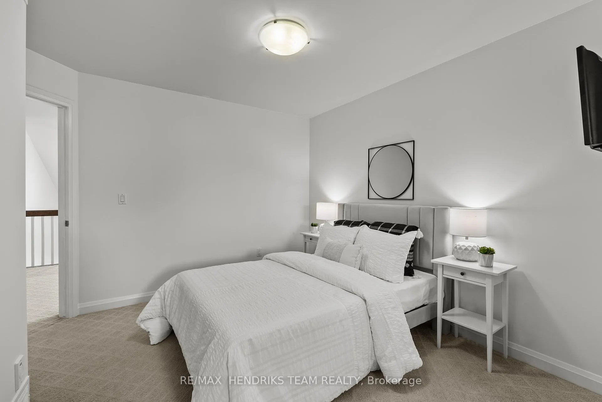 Photo 25 of 85 Videl Crescent N, St. Catharines, Grapeview — HOMEH