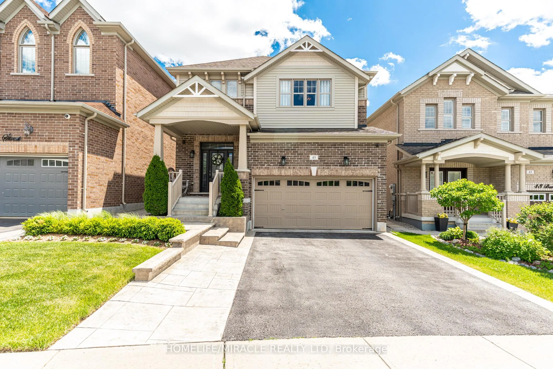 Photo 1 of 45 Burke Street, New Tecumseth, Alliston — HOMEH