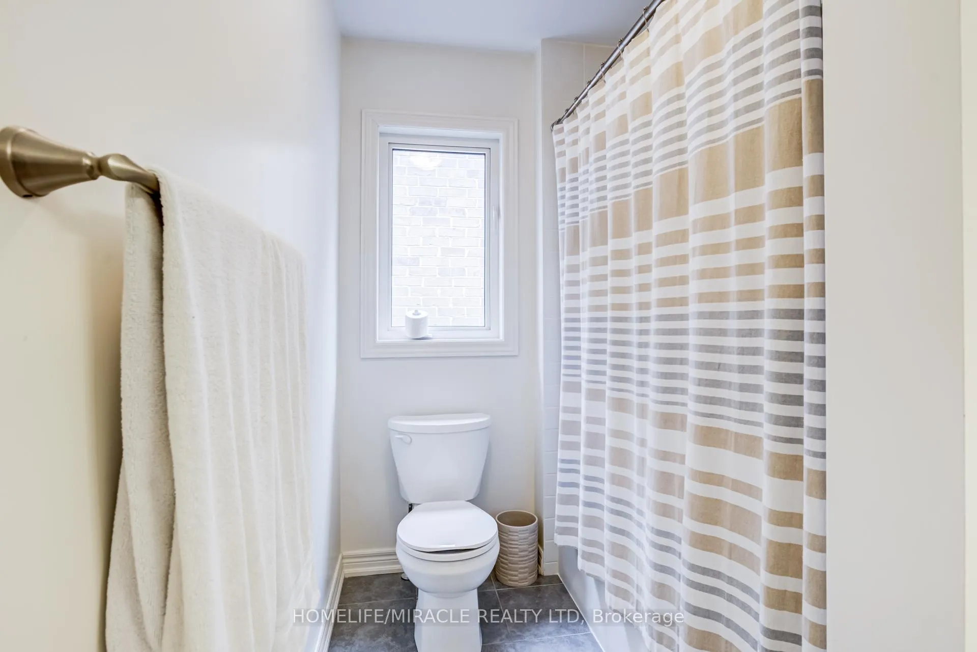 Photo 29 of 45 Burke Street, New Tecumseth, Alliston — HOMEH