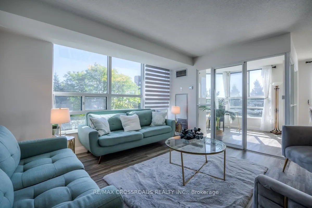 Photo 6 of Unit 304, 7825 Bayview Avenue, Markham, Aileen-Willowbrook — HOMEH