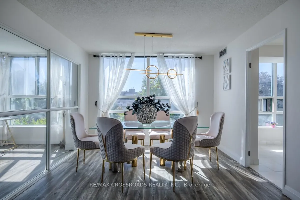 Photo 8 of Unit 304, 7825 Bayview Avenue, Markham, Aileen-Willowbrook — HOMEH