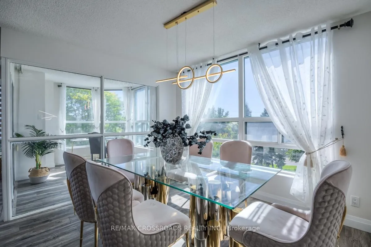 Photo 9 of Unit 304, 7825 Bayview Avenue, Markham, Aileen-Willowbrook — HOMEH