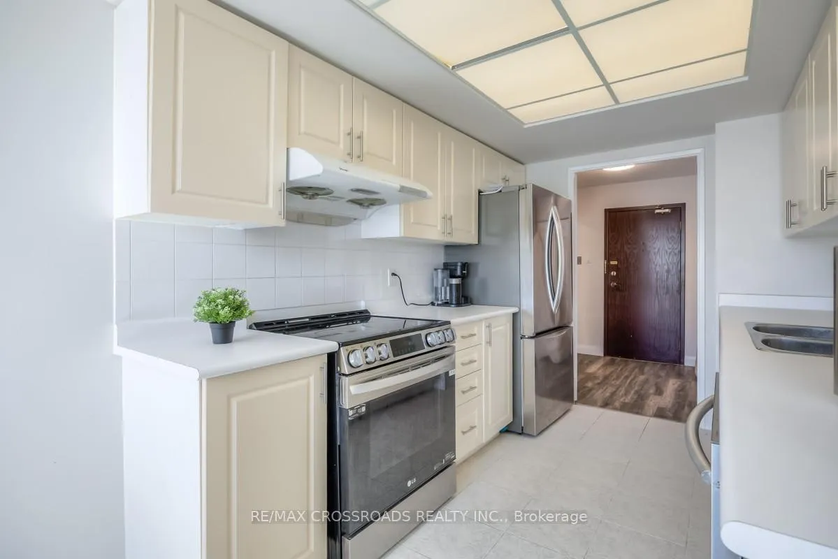 Photo 12 of Unit 304, 7825 Bayview Avenue, Markham, Aileen-Willowbrook — HOMEH