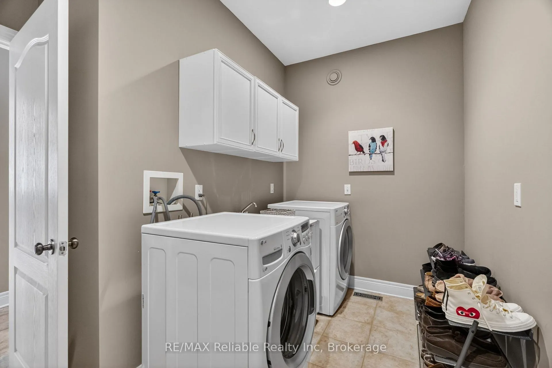 Photo 21 of 11 Harbour Court, Bluewater, Bayfield — HOMEH