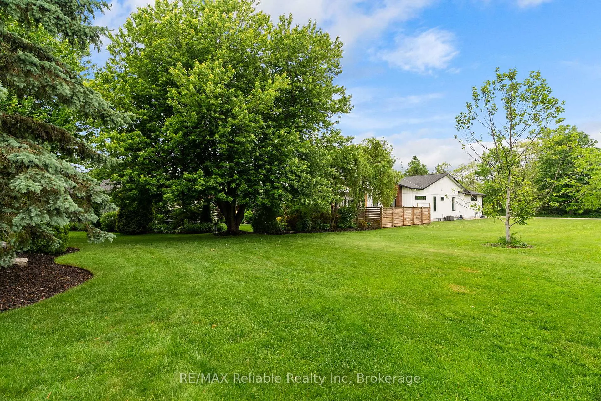 Photo 46 of 11 Harbour Court, Bluewater, Bayfield — HOMEH